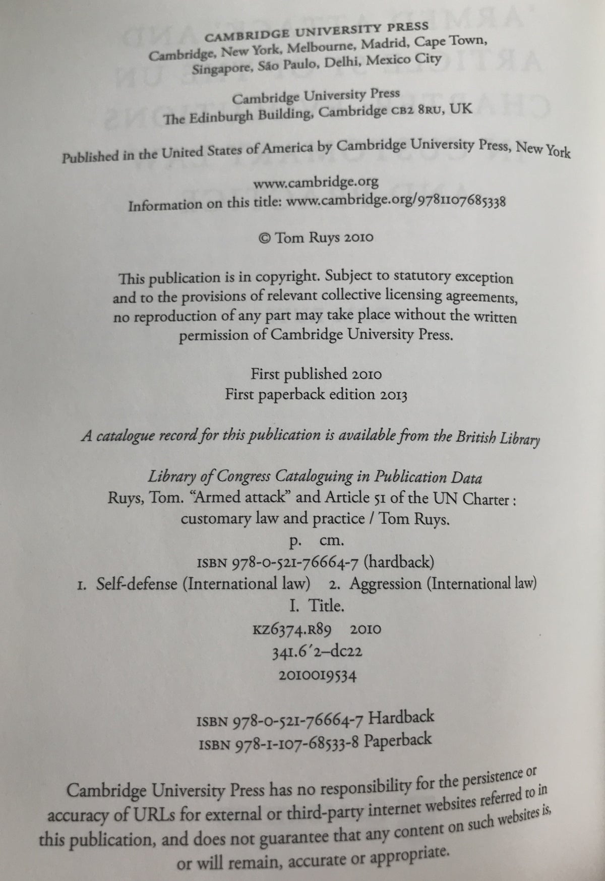 'Armed Attack' and Article 51 of the Un Charter: Evolutions In Customary Law And Practice (Cambridge Studies in International and Comparative Law, Series Number 74) (英語版) ペーパーバック