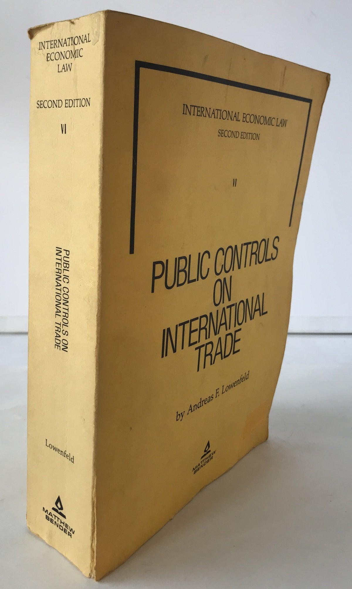 Public Controls on International Trade (Volume 6) 英語版  (International Economic Law) ハードカバー